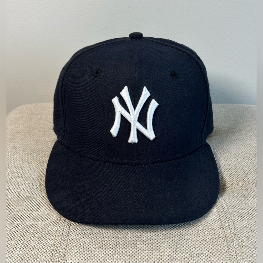 New York Yankees Cap Fitted 7 1/8 MLB 59fifty New Era Official On Field Hat EUC